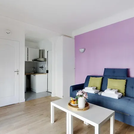 Atypical Bright - 2p - Gare Du Nord Apartment